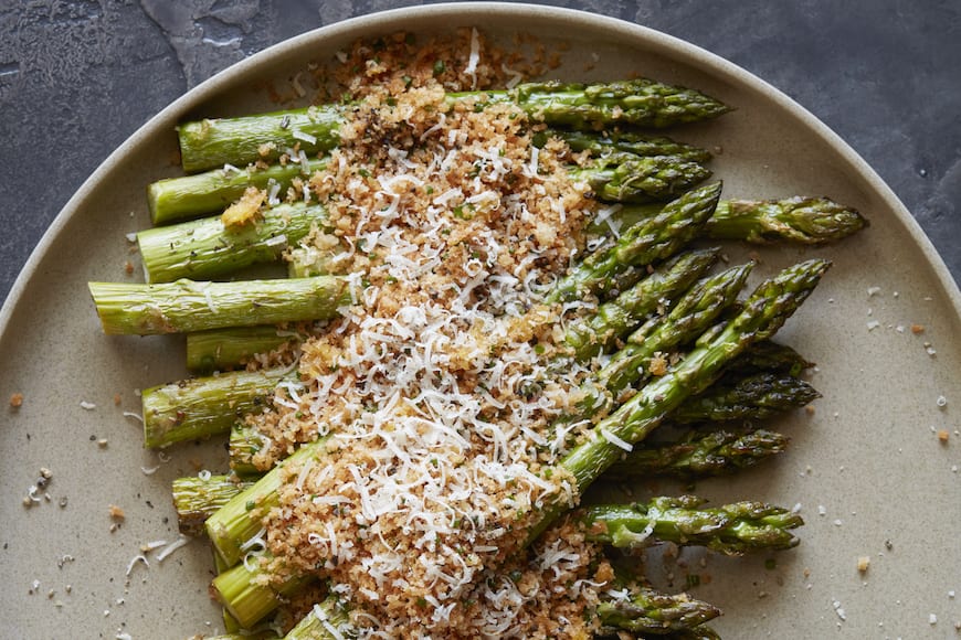 Lemon Panko Parmesan Asparagus from www.whatsgabycooking.com (@whatsgabycookin)