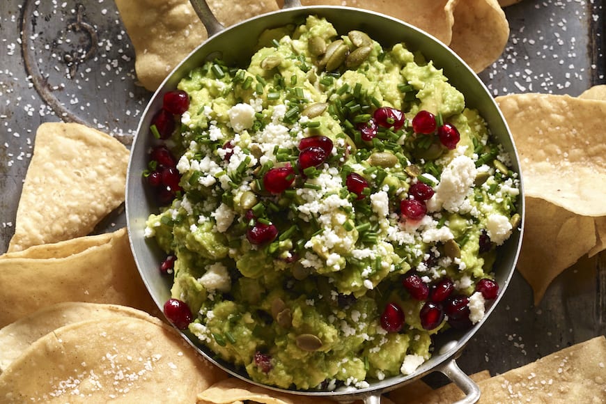 Christmas Guacamole from www.whatsgabycooking.com (@whatsgabycookin)