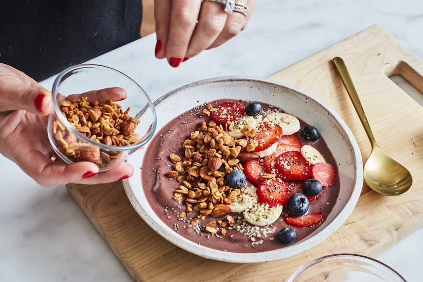 Acai Bowl Recipe from www.whatsgabycooking.com (@whatsgabycookin)