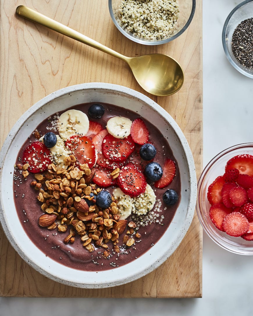 Acai Bowl Recipe from www.whatsgabycooking.com (@whatsgabycookin)