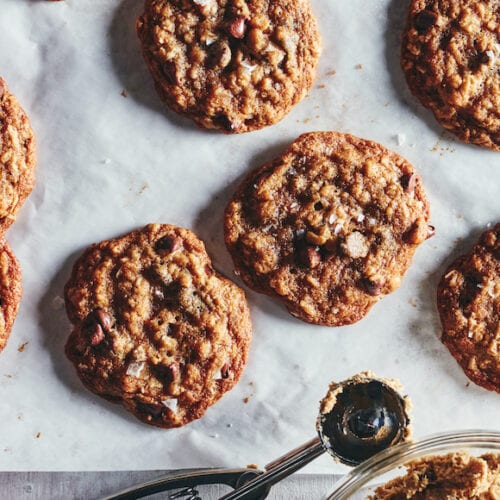 Oatmeal Chocolate Chip Cookies from www.whatsgabycooking.com (@whatsgabycookin)