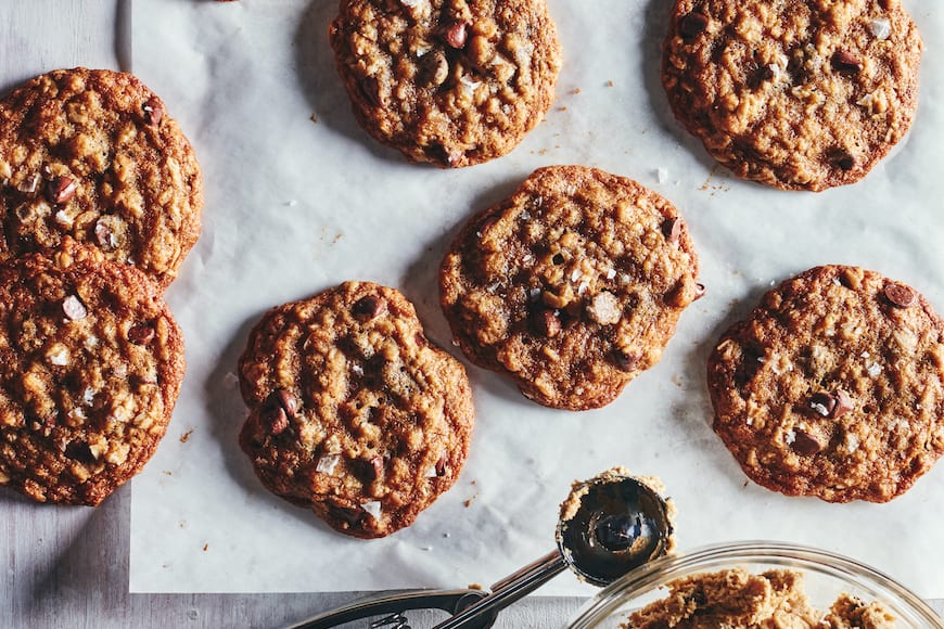 Oatmeal Chocolate Chip Cookies from www.whatsgabycooking.com (@whatsgabycookin)