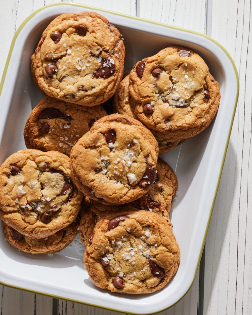 Best Chocolate Chip Cookies from www.whatsgabycooking.com (@whatsgabycookin)