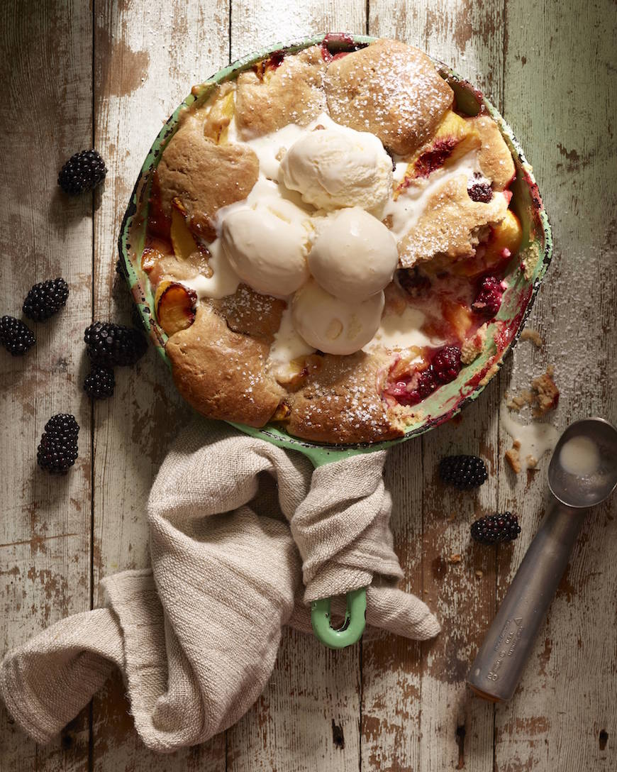 Peach Blackberry Skillet Cobbler from www.whatsgabycooking.com (@whatsgabycookin)