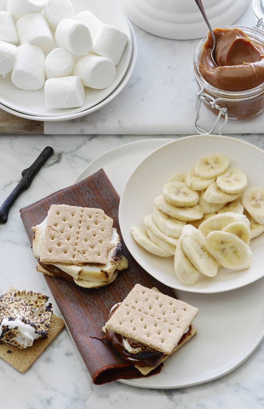 Chocolate and Banana S'mores Bar