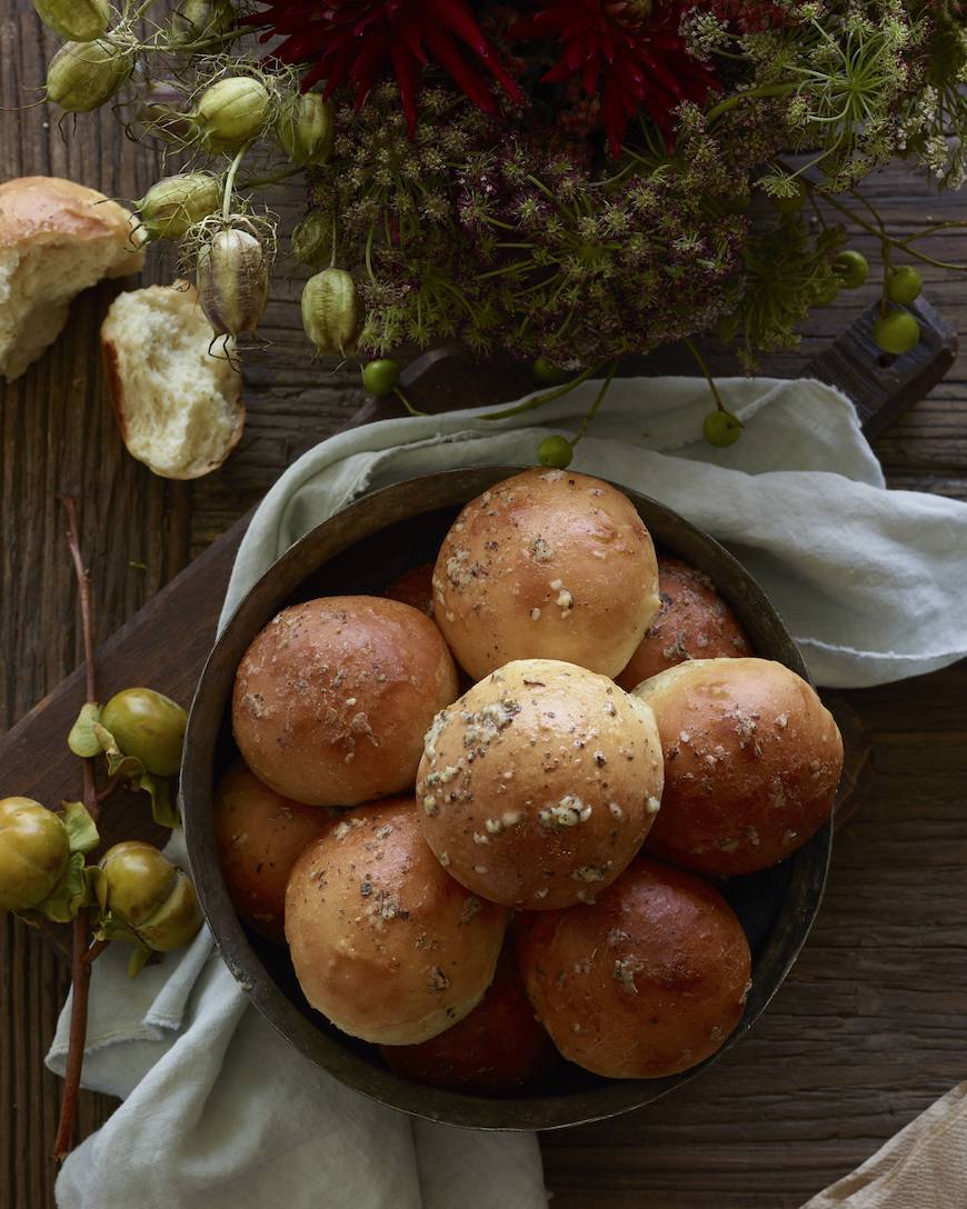 Homemade Garlic Herb Rolls from www.whatsgabycooking.com (@whatsgabycookin)