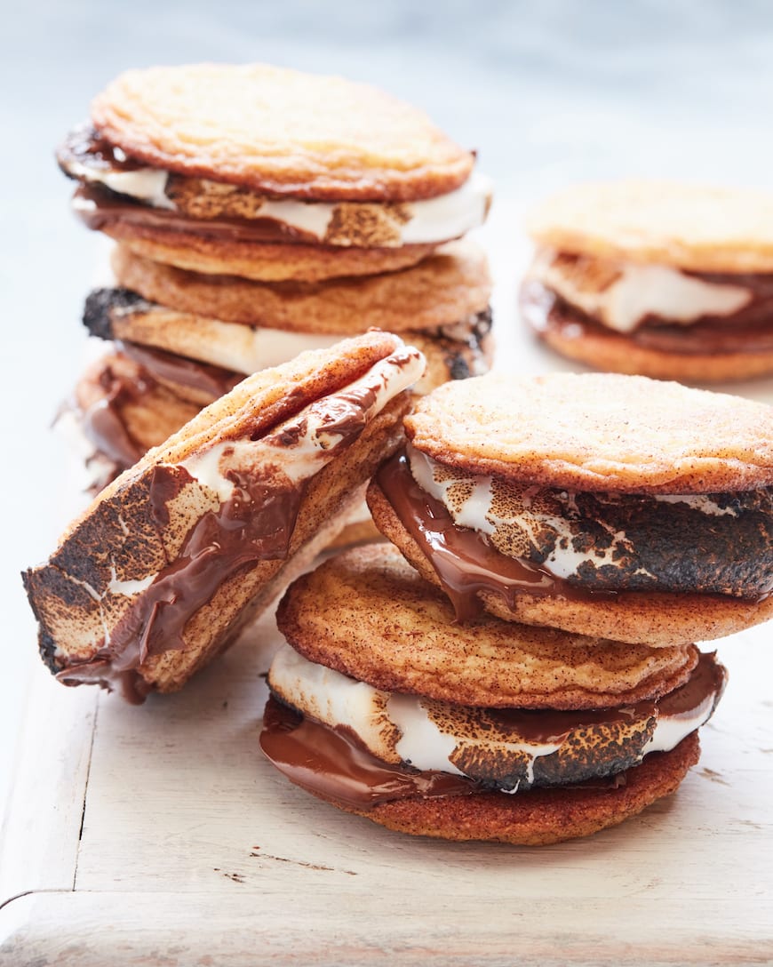 Snickerdoodle S’mookies from www.whatsgabycooking.com (@whatsgabycookin)