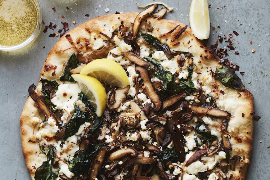 Garlic Mushroom & Spinach Pizza from www.whatsgabycooking.com (@Whatsgabycookin)