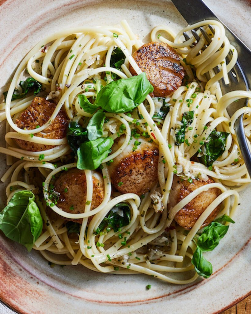 Lemon Garlic Scallop Pasta - What's Gaby Cooking