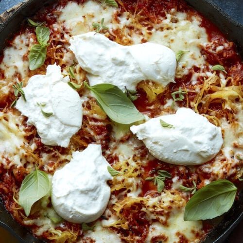 Spaghetti Squash Chicken Parmesan Bake from www.whatsgabycooking.com (@whatsgabycookin)