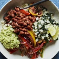 Rajas Veggie Fajita Bowl from www.whatsgabycooking.com (@whatsgabycookin)