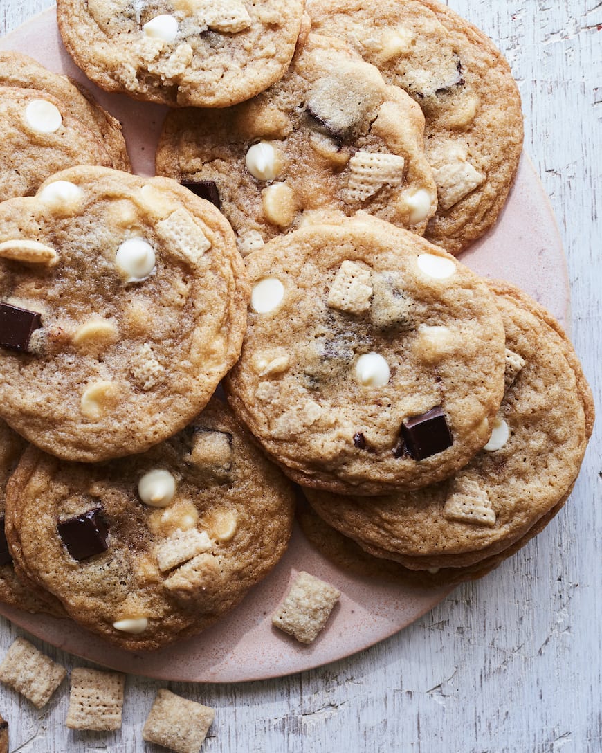 White Chocolate Chex Sugar Cookies from www.whatsgabycooking.com (@whatsgabycookin)