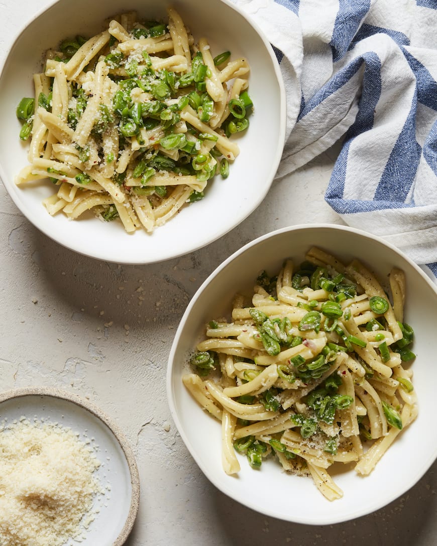 Snap Pea Pasta from www.whatsgabycooking.com (@whatsgabycookin)