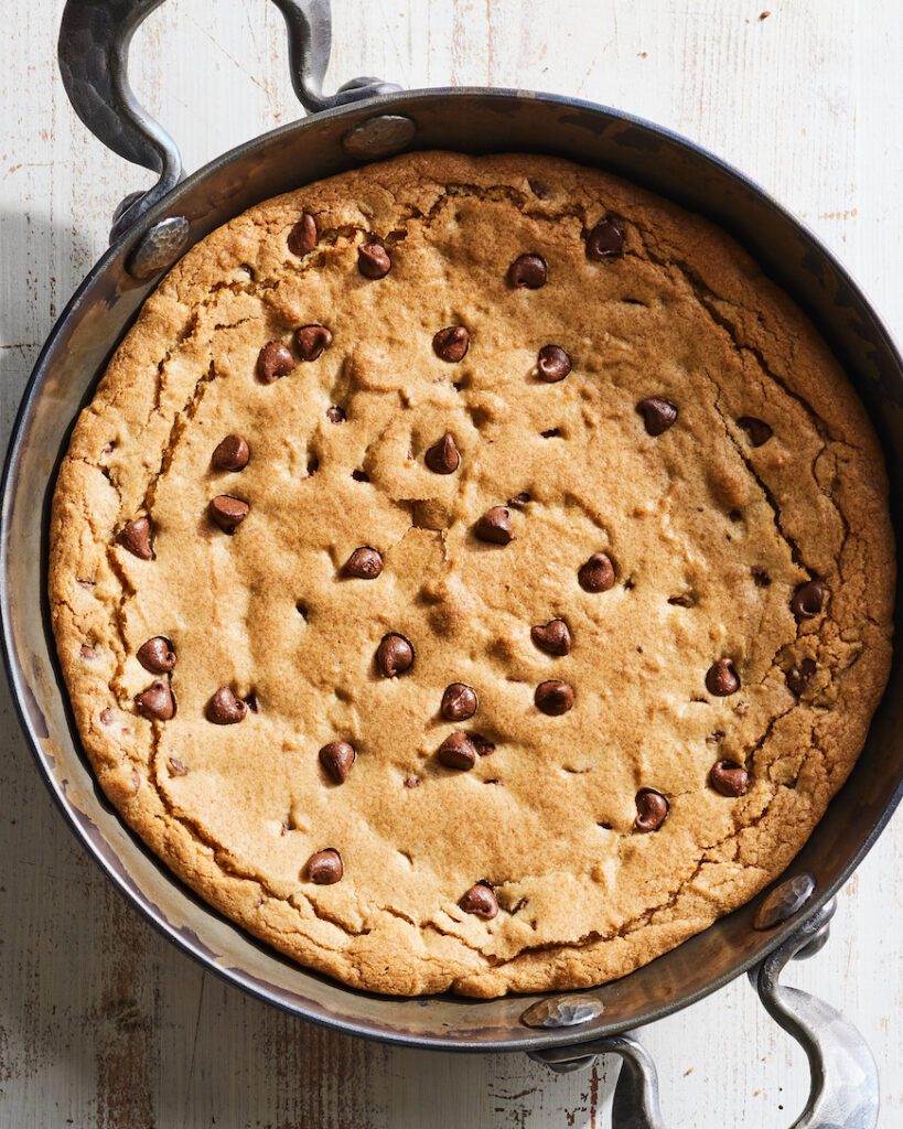 Homemade Pizookie from www.whatsgabycooking.com (@whatsgabycookin)