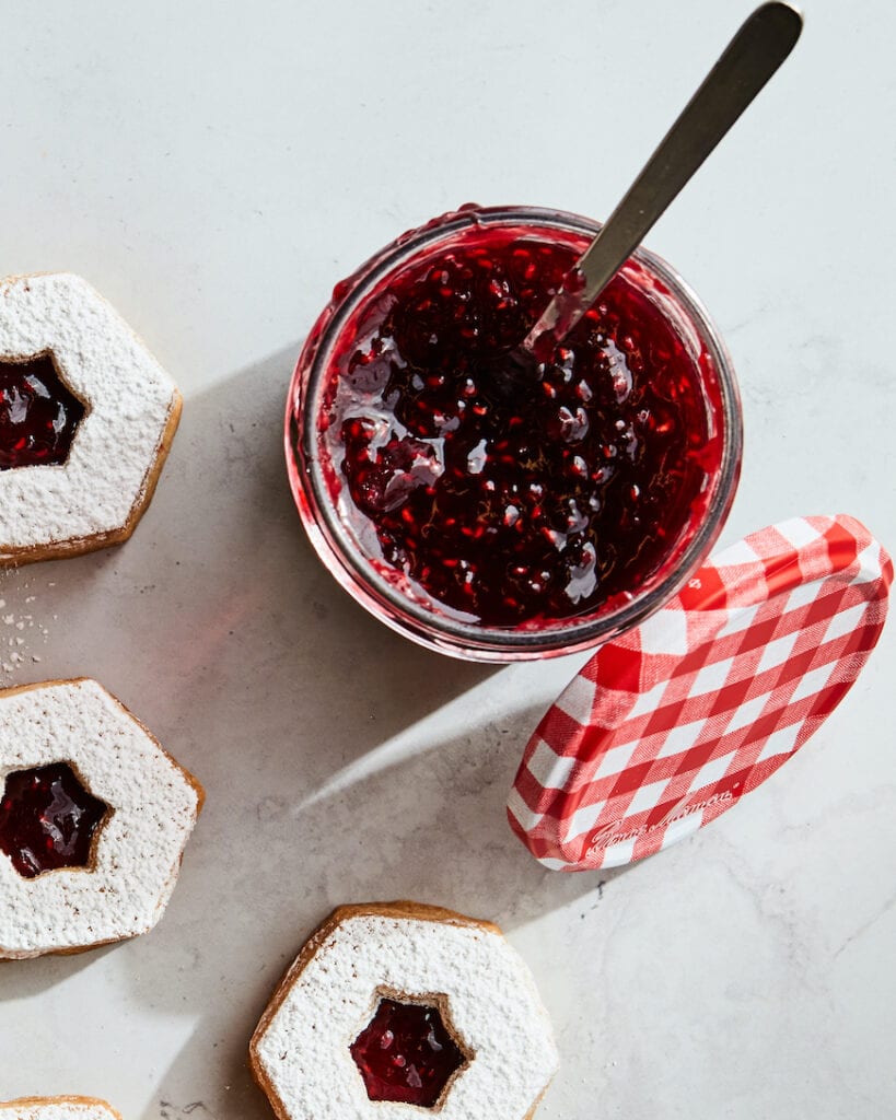 Christmas Linzer Cookies with Raspberry Preserves from www.whatsgabycooking.com (@whatsgabycookin)