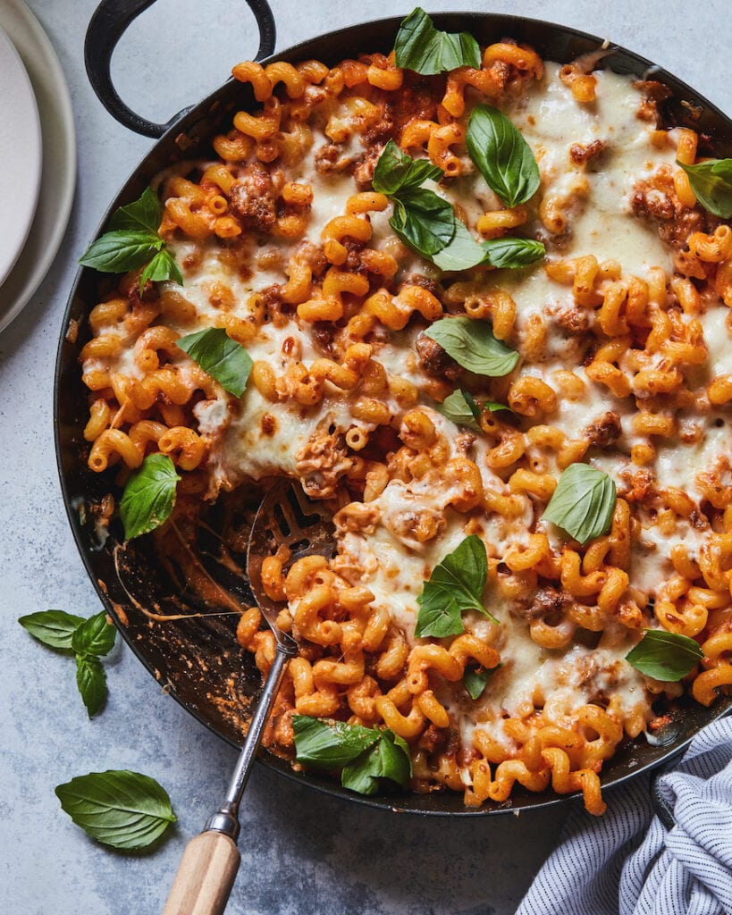 Italian Mac and Cheese Bake from www.whatsgabycooking.com (@whatsgabycookin)