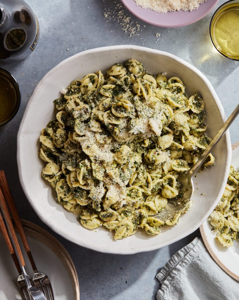 Lemon Kale Pesto Pasta from www.whatsgabycooking.com (@whatsgabycookin)