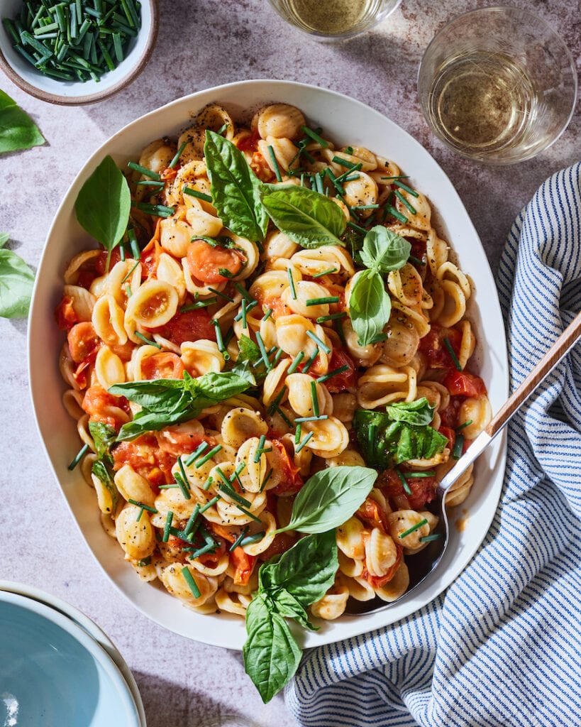 Tomato Confit Pasta Salad from www.whatsgabycooking.com (@whatsgabycookin)