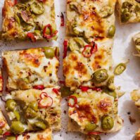 Castelvetrano Deep Dish Pizza from www.whatsgabycooking.com (@whatsgabycookin)