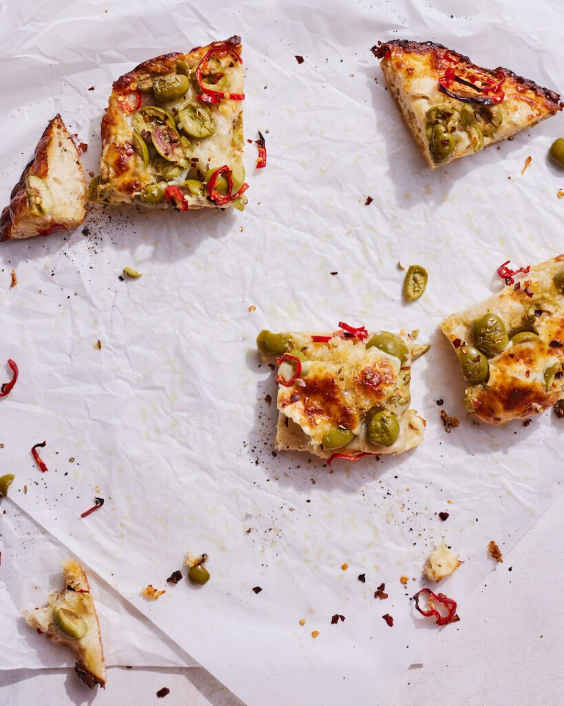 Castelvetrano Deep Dish Pizza from www.whatsgabycooking.com (@whatsgabycookin) 