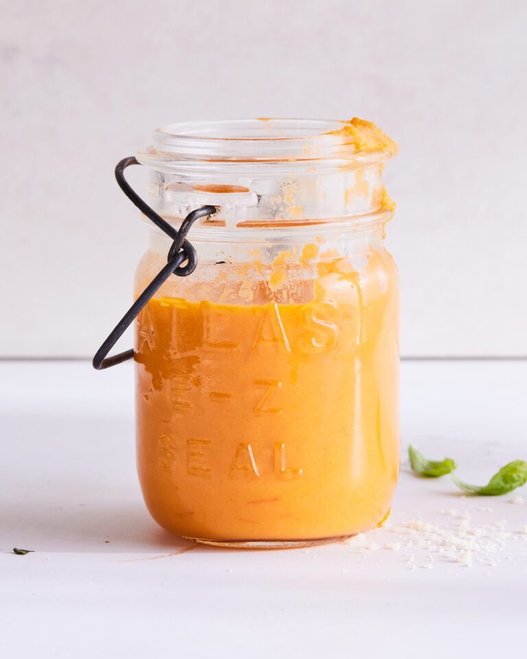 Easy Homemade Tomato Sauce (Game changing recipe)