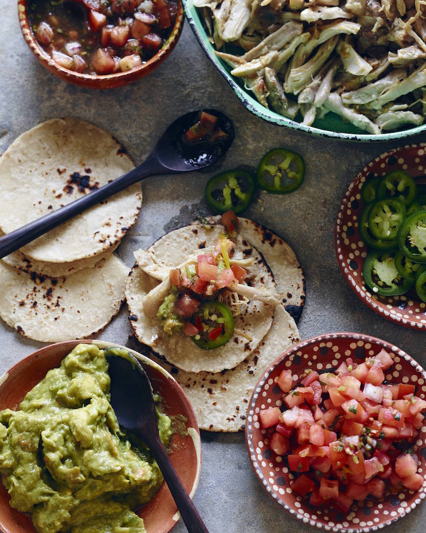 Easy Mexican Shredded Chicken {Verde!} from www.whatsgabycooking.com (@whatsgabycookin)