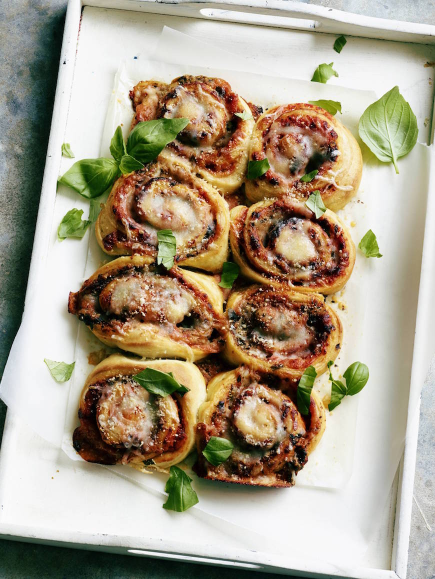 Tomato Basil Pizza Rolls from www.whatsgabycooking.com (@whatsgabycookin)